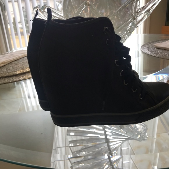 SOLD - Picture 5 of 8